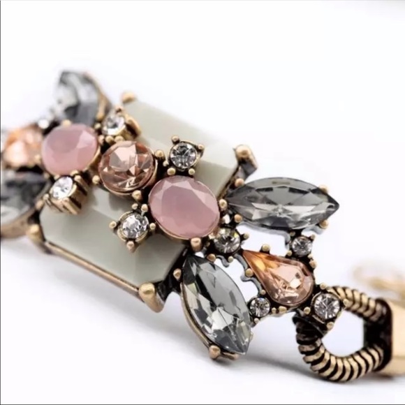 Vintage Style Bracelet - Picture 3 of 5